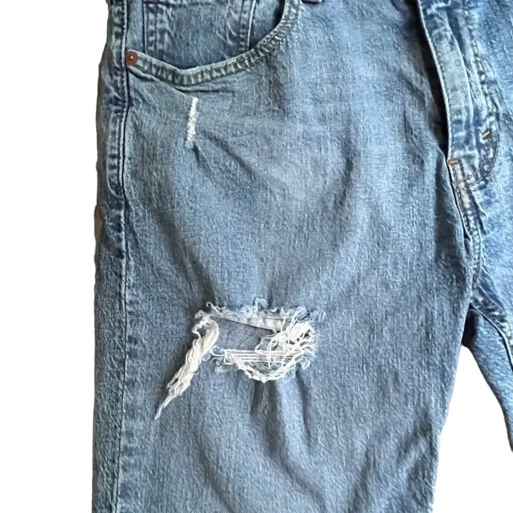 Levi’s men’s 405 distressed jean shorts size 33/10”.